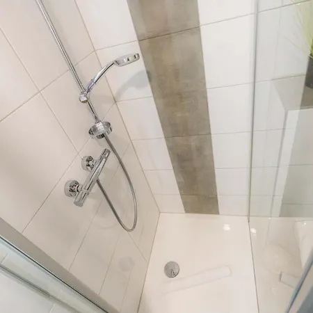 6 Suederoog Id 475 טאטינג