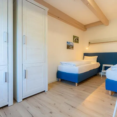 6 Suederoog Id 475 * טאטינג